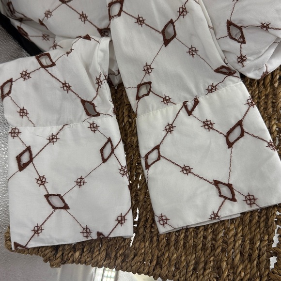 Samuel Dong 100 % cotton button down shirt embroidered  cut out detail Small - Picture 7 of 15